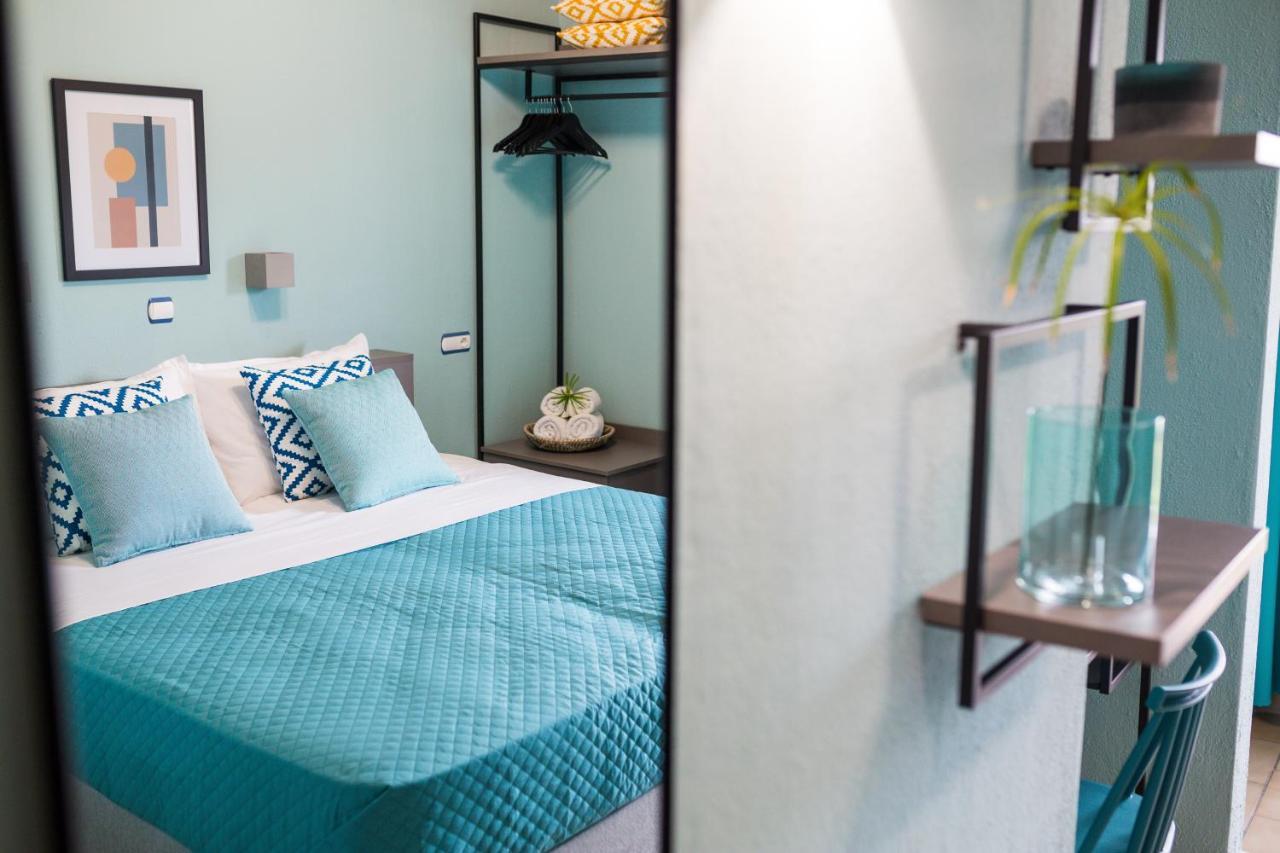Joya Ofrynio Stylish Suites Ofrínion エクステリア 写真