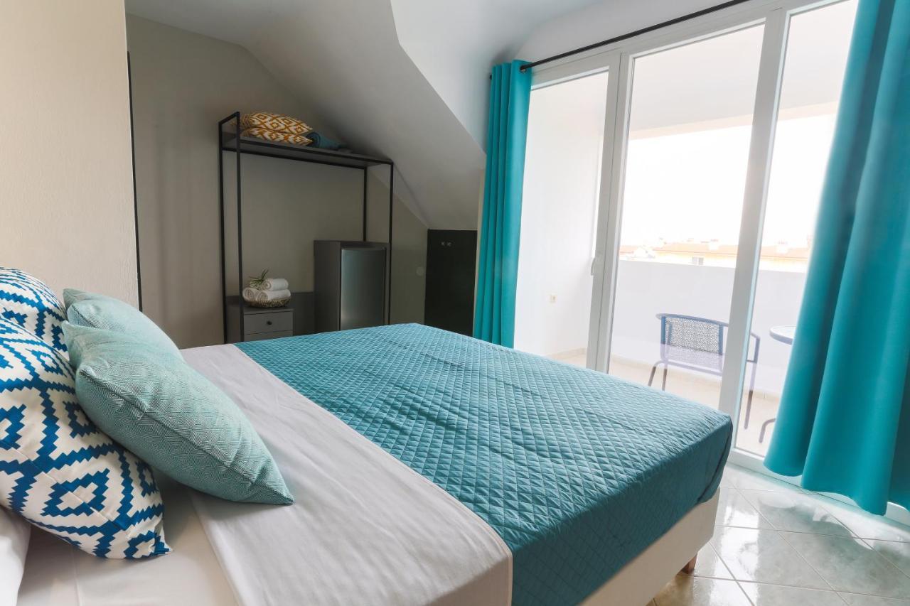 Joya Ofrynio Stylish Suites Ofrínion エクステリア 写真