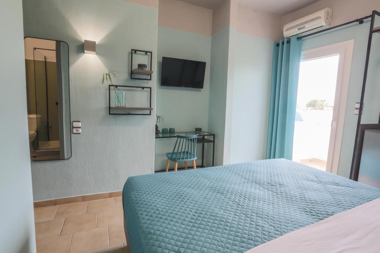 Joya Ofrynio Stylish Suites Ofrínion エクステリア 写真