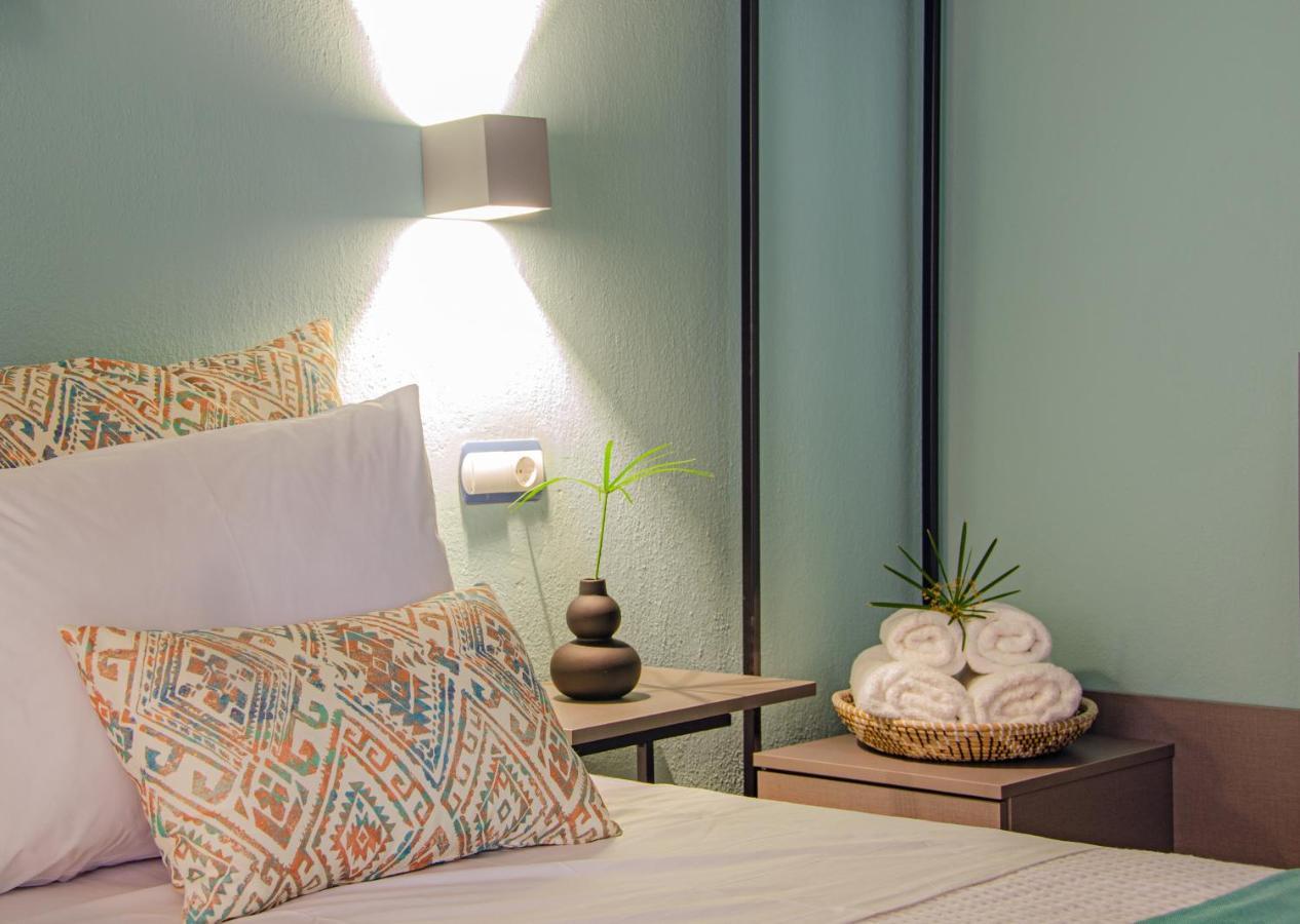 Joya Ofrynio Stylish Suites Ofrínion エクステリア 写真