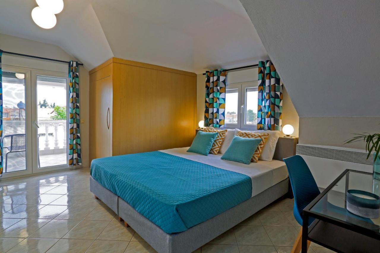 Joya Ofrynio Stylish Suites Ofrínion エクステリア 写真
