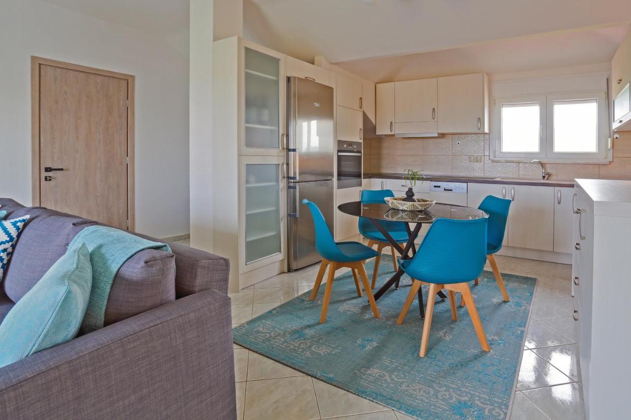 Joya Ofrynio Stylish Suites Ofrínion エクステリア 写真